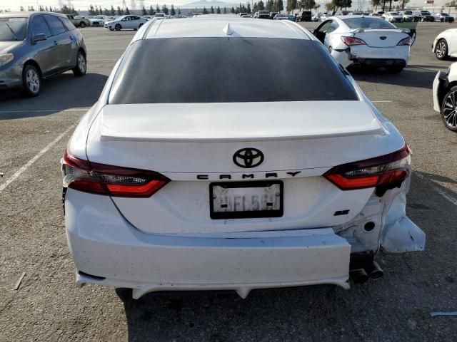 2022 Toyota Camry SE