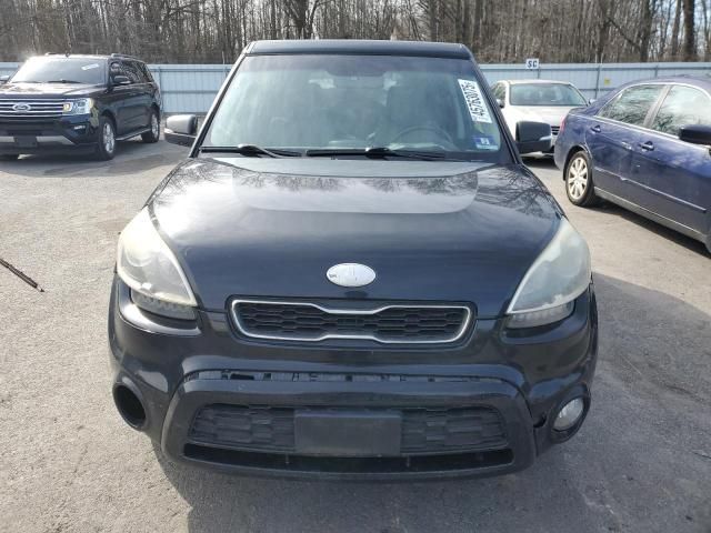 2013 KIA Soul +