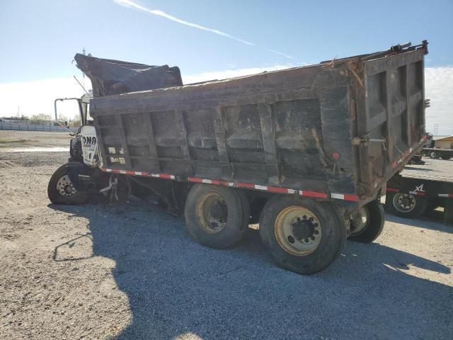 2005 Mack CV Dump Truck