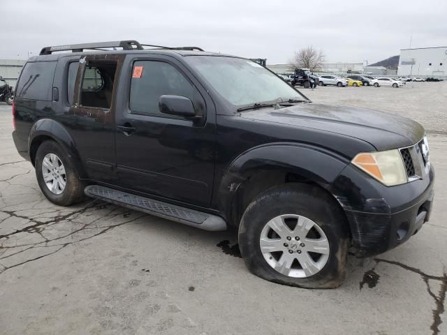 2006 Nissan Pathfinder LE