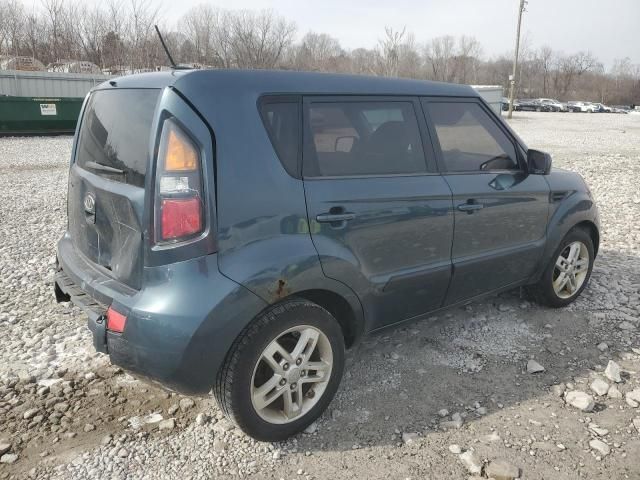 2011 KIA Soul +