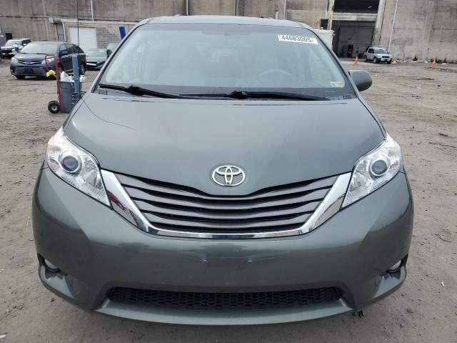 2014 Toyota Sienna XLE