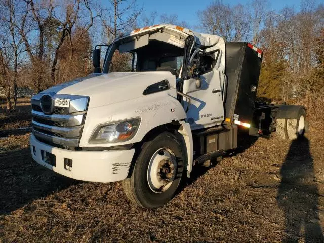 2020 Hino Hino 338