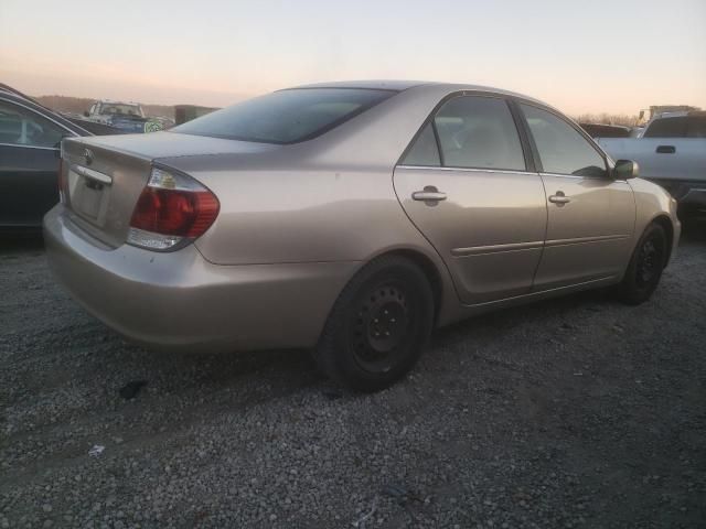 2005 Toyota Camry LE