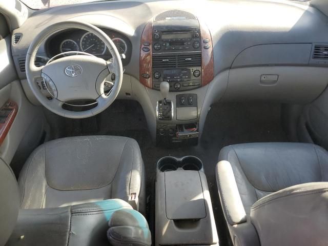 2004 Toyota Sienna XLE