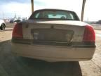 2005 Lincoln Town Car Signature Limited