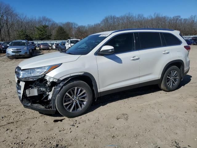 2019 Toyota Highlander SE