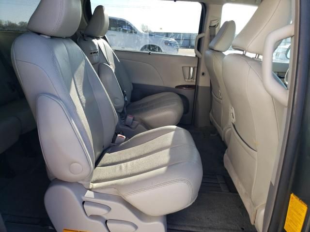 2012 Toyota Sienna XLE