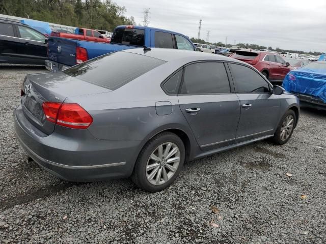 2012 Volkswagen Passat SEL