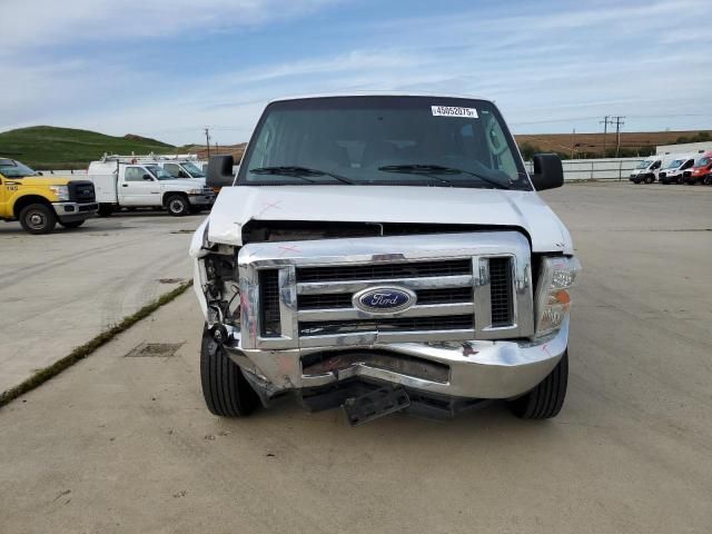 2014 Ford Econoline E350 Super Duty Wagon