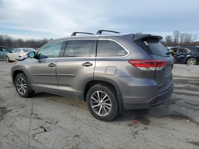 2019 Toyota Highlander SE