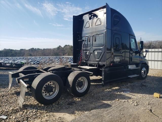 2017 Freightliner Cascadia Semi Truck