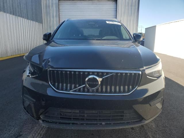 2025 Volvo XC40 Core