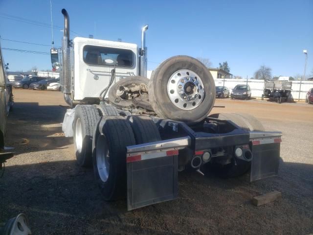 2017 Peterbilt 389 Semi Truck