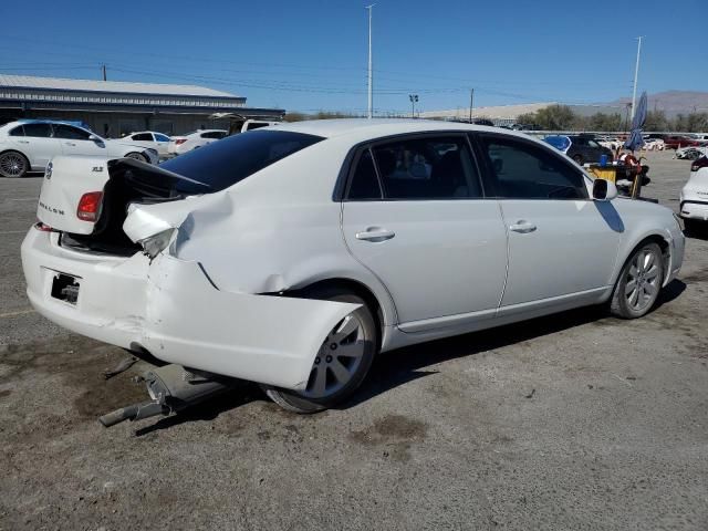 2005 Toyota Avalon XL