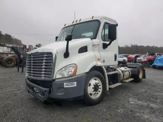 2018 Freightliner Cascadia 113