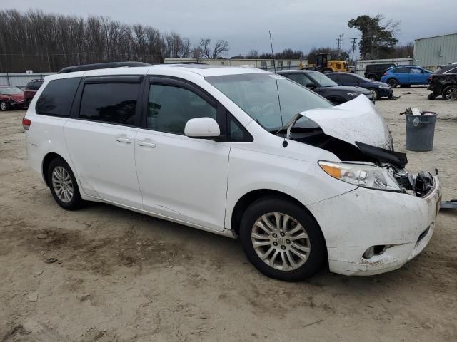 2011 Toyota Sienna XLE