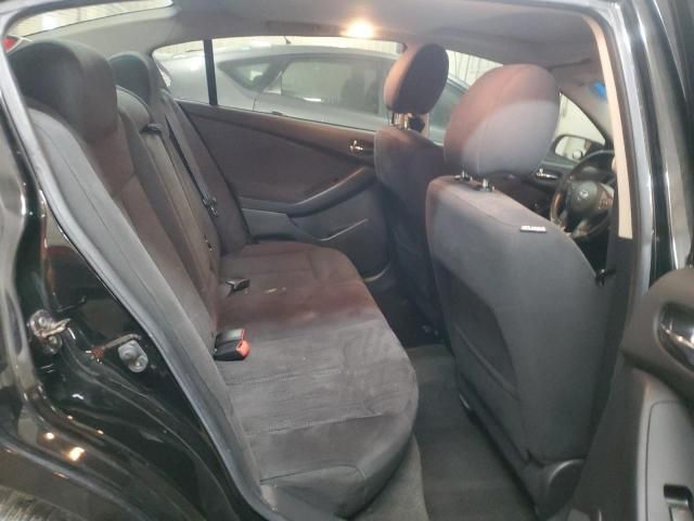 2010 Nissan Altima Base