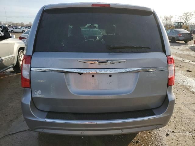 2014 Chrysler Town & Country Touring L