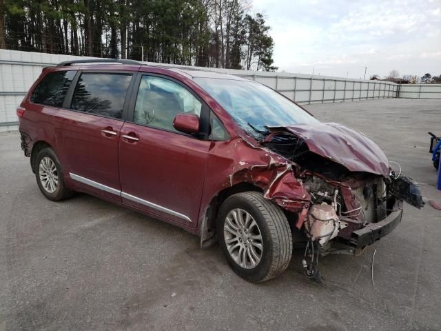 2015 Toyota Sienna XLE