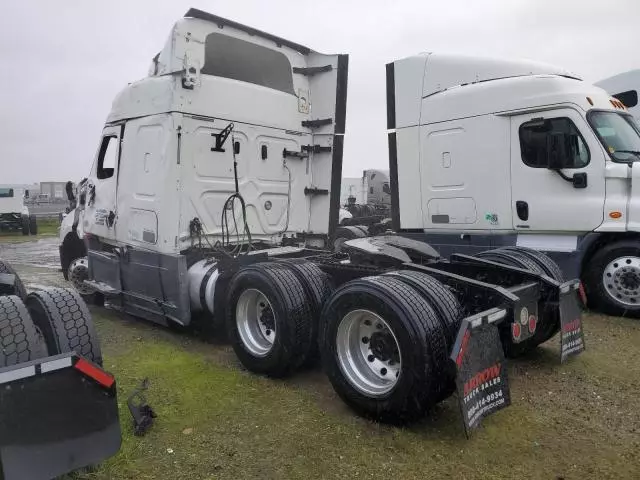 2019 Freightliner Cascadia 116