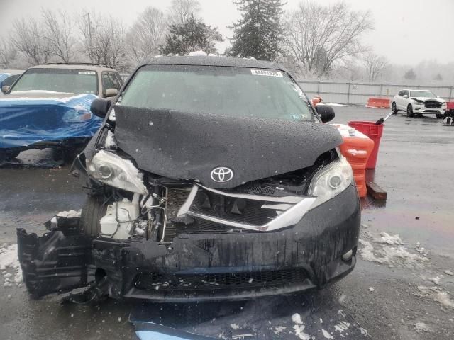 2017 Toyota Sienna XLE