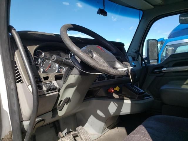 2014 Kenworth Construction T680