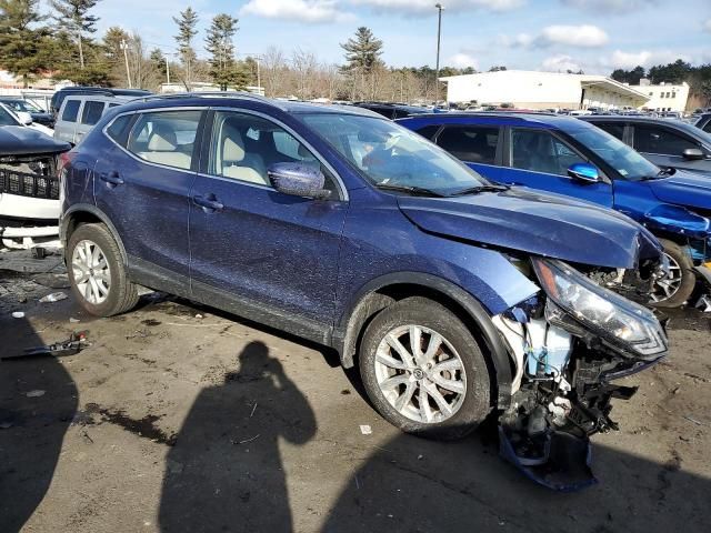 2022 Nissan Rogue Sport SV