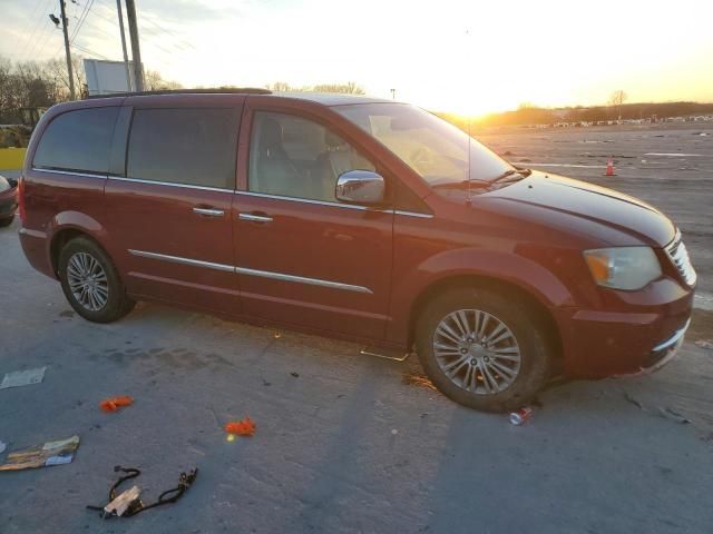 2014 Chrysler Town & Country Touring L