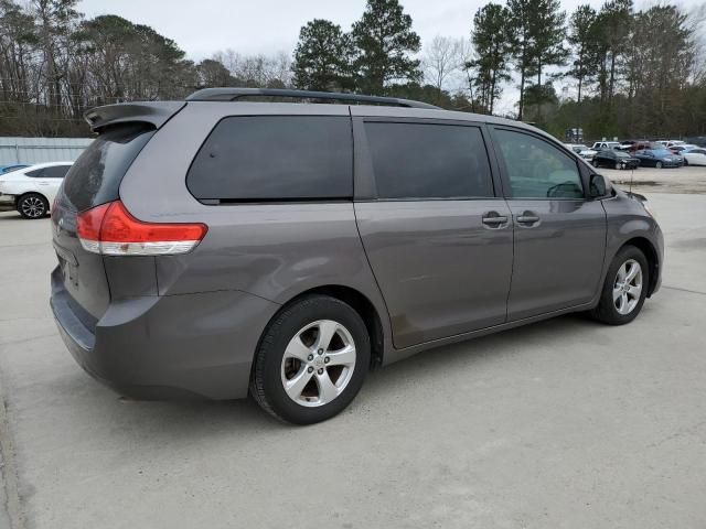 2014 Toyota Sienna LE