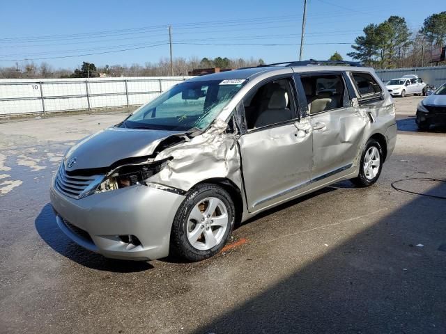 2015 Toyota Sienna LE