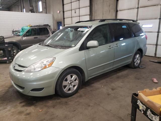 2008 Toyota Sienna XLE