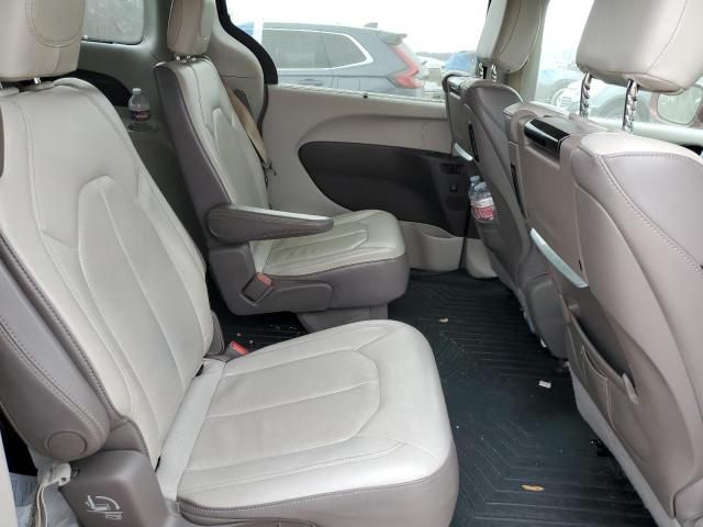 2017 Chrysler Pacifica Touring L Plus