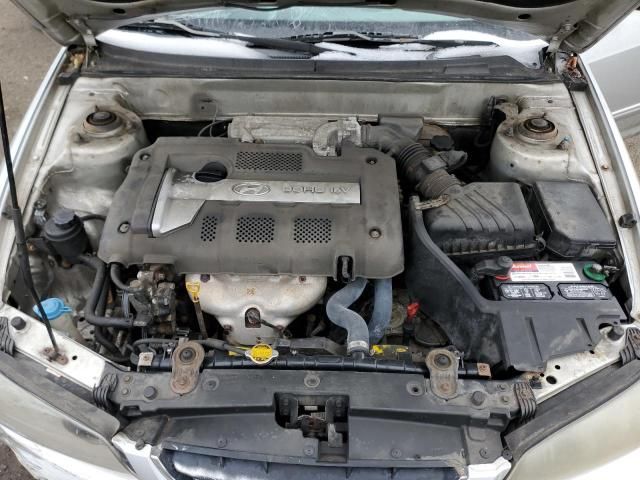 2004 Hyundai Elantra GLS