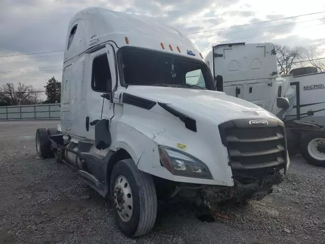 2022 Freightliner Cascadia 126