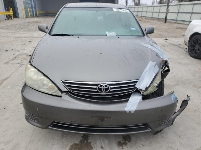 2005 Toyota Camry LE