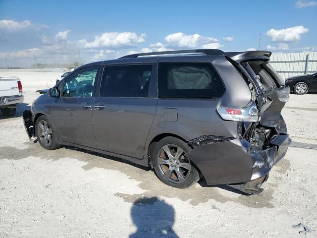 2017 Toyota Sienna SE