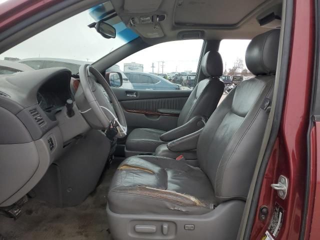 2005 Toyota Sienna XLE