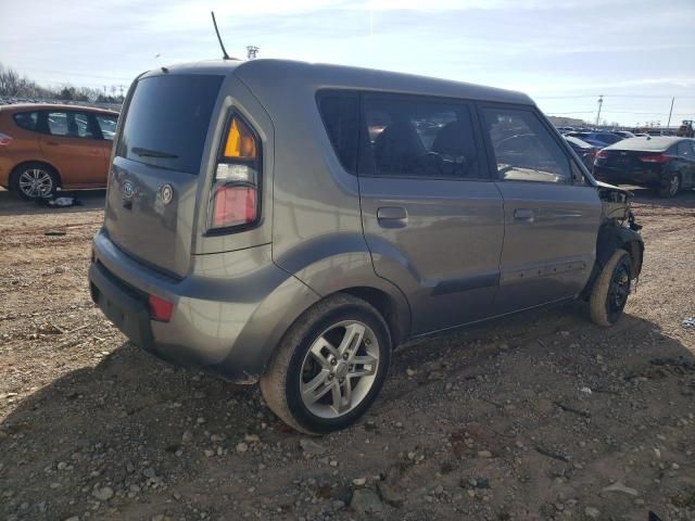 2010 KIA Soul +