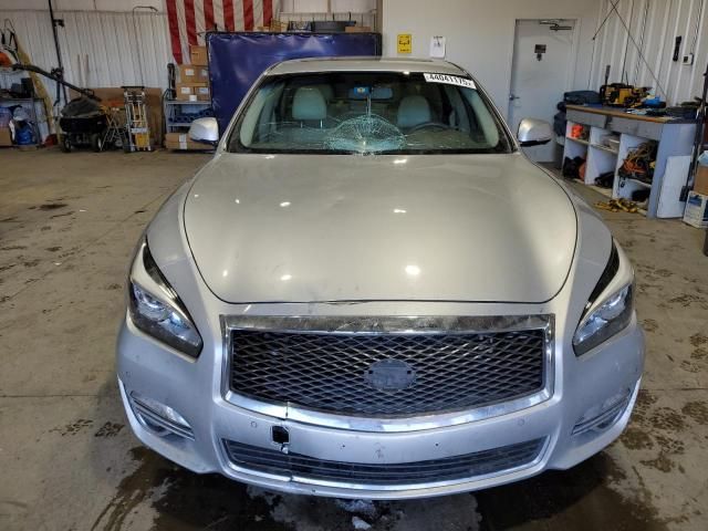 2015 Infiniti Q70 3.7