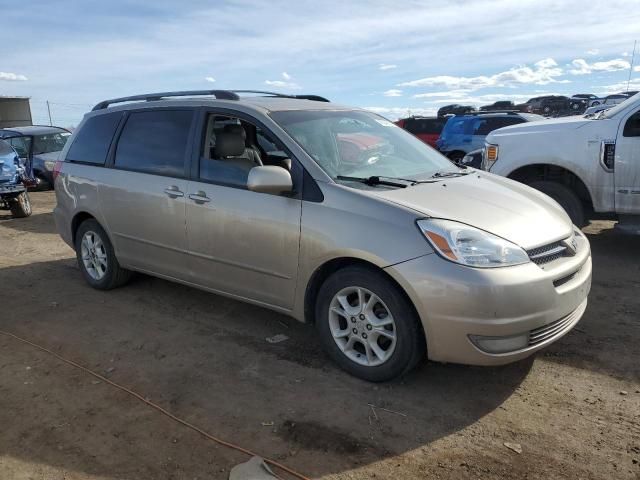 2004 Toyota Sienna XLE