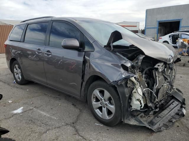 2017 Toyota Sienna LE