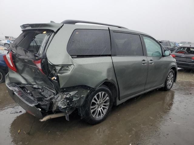 2019 Toyota Sienna XLE