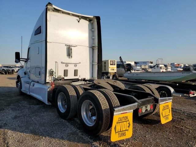 2019 Kenworth T680 Semi Truck