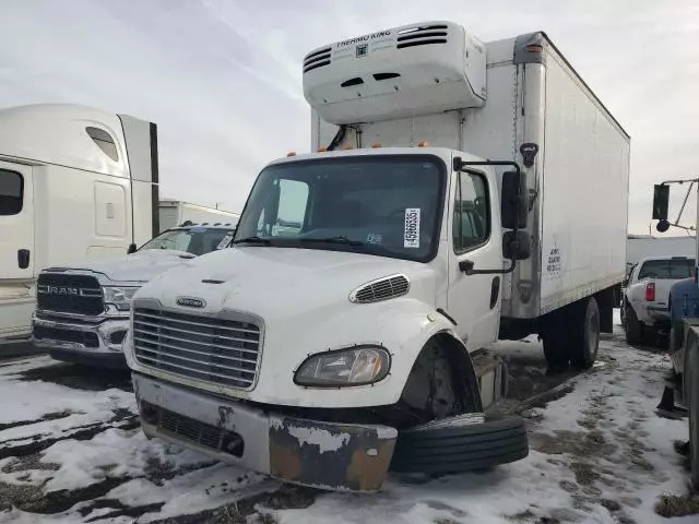 2014 Freightliner Business Class M2 106 BOX Truck