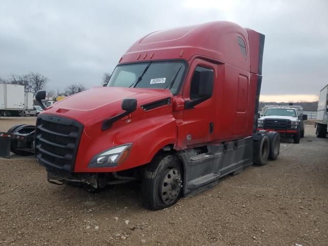 2018 Freightliner Cascadia 126