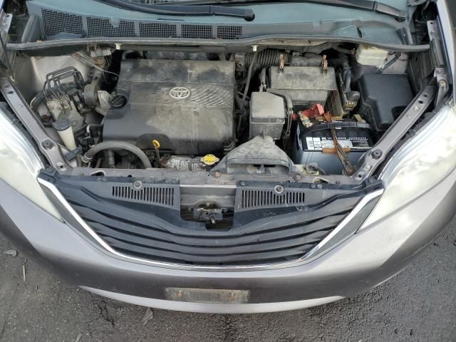 2011 Toyota Sienna LE