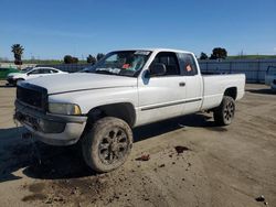 SUV salvage a la venta en subasta: 2001 Dodge RAM 2500