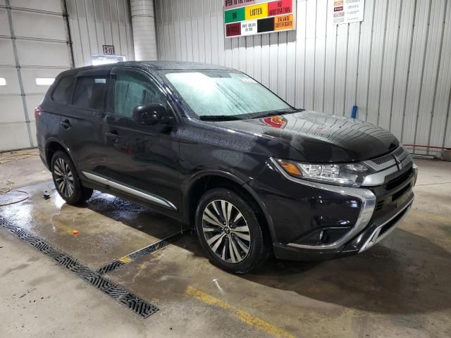 2020 Mitsubishi Outlander SE