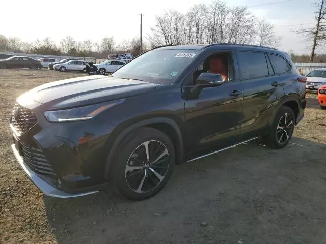 2022 Toyota Highlander XSE